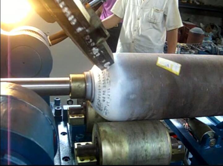 CNC Automatic Pipe Cutting Machine with Automatic Feeding and Loading Maximum Thickness 2mm Ss Ms Pipe Cutting Machine for CNG LPG Cylinders