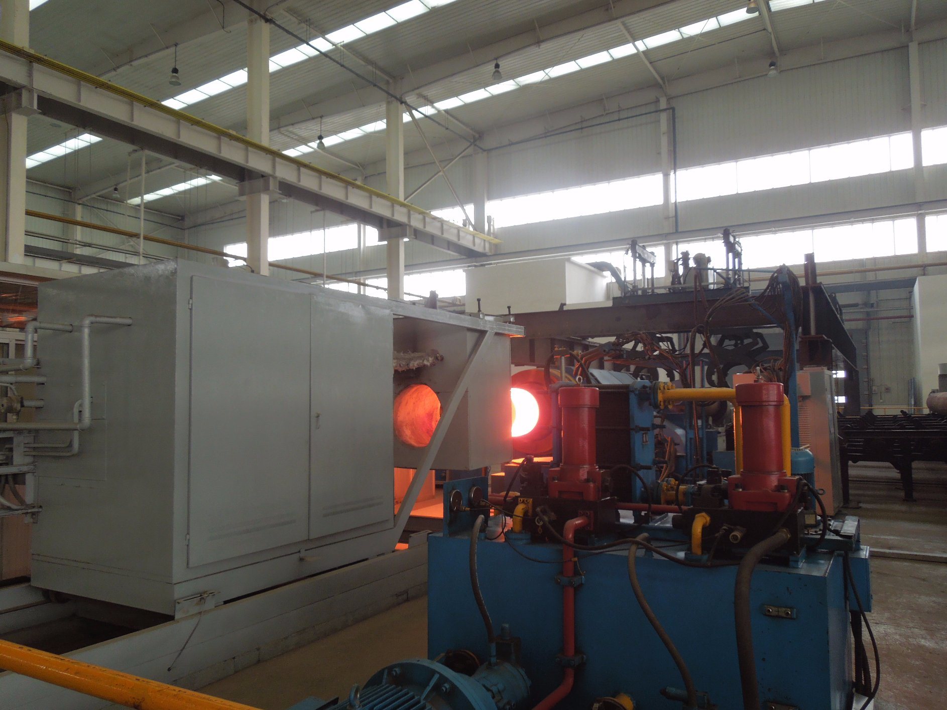 Hydrogen Cylinder Manufacture Hot Spinning Machine
