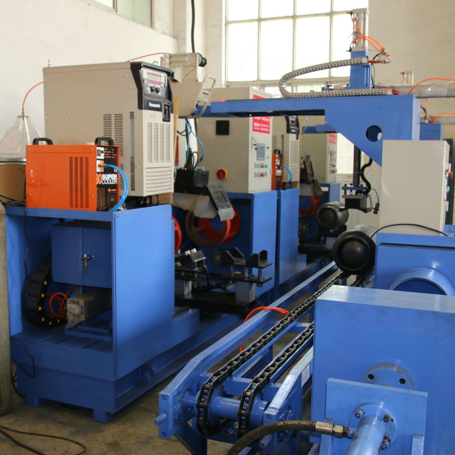 LPG Gas Cylinder Center Welding Machine