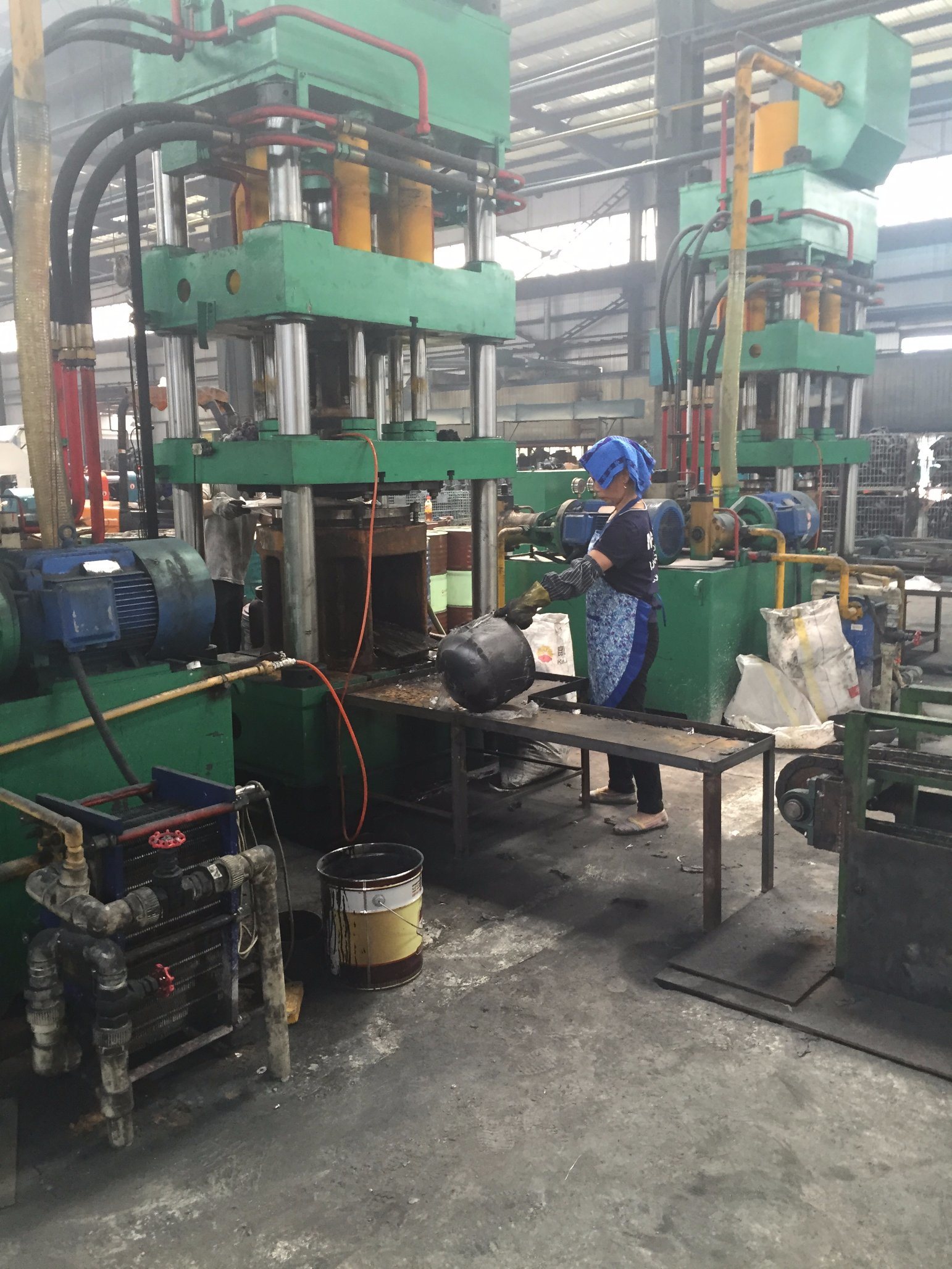 LPG Cylinder Four Column Double Action Deep Drawing Hydraulic Machine
