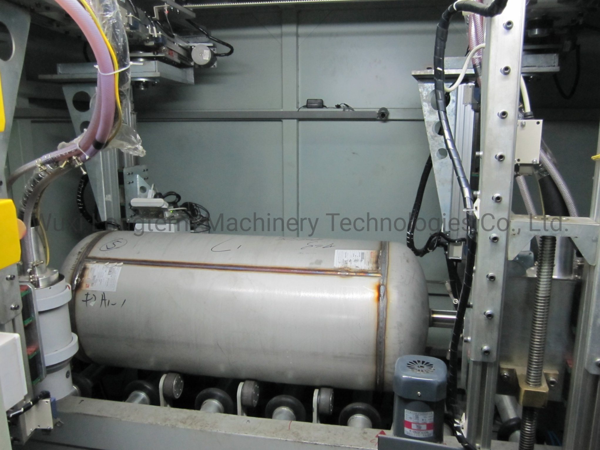 High-Quality LNG Cylinder Pass-by Type Automatic Longitudinal Seam Welding Machine