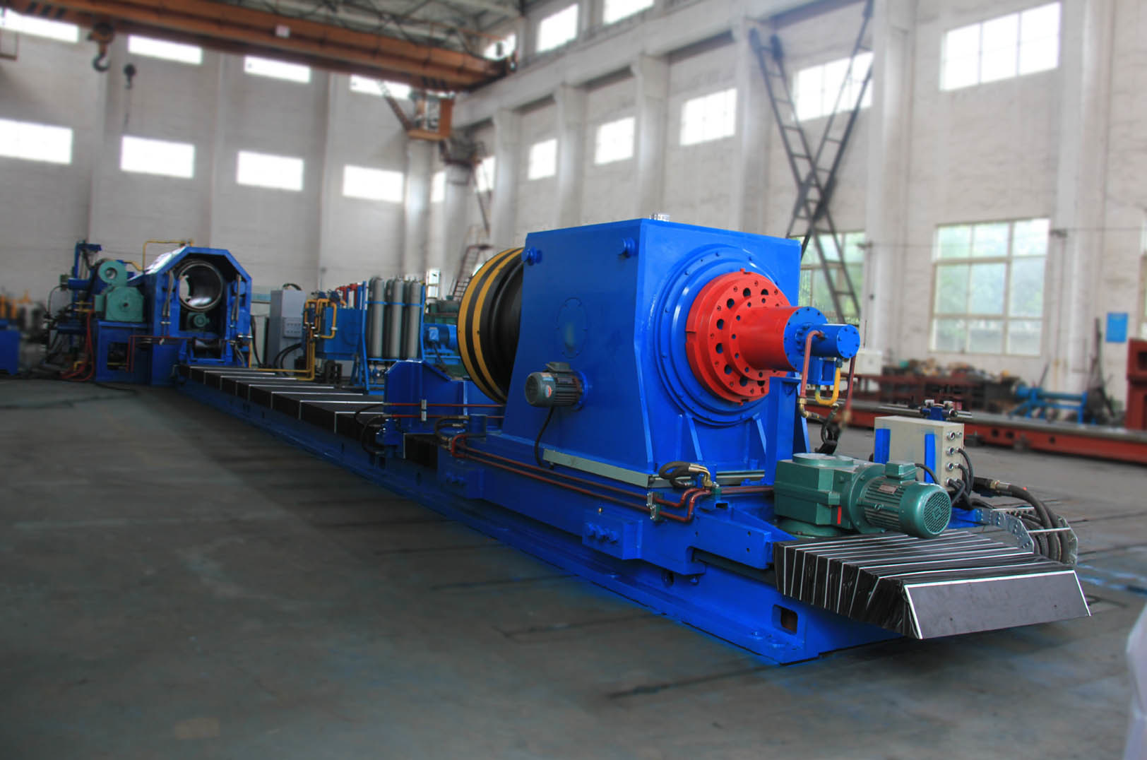 Steel Cylinder Neching-in and Closing Machine