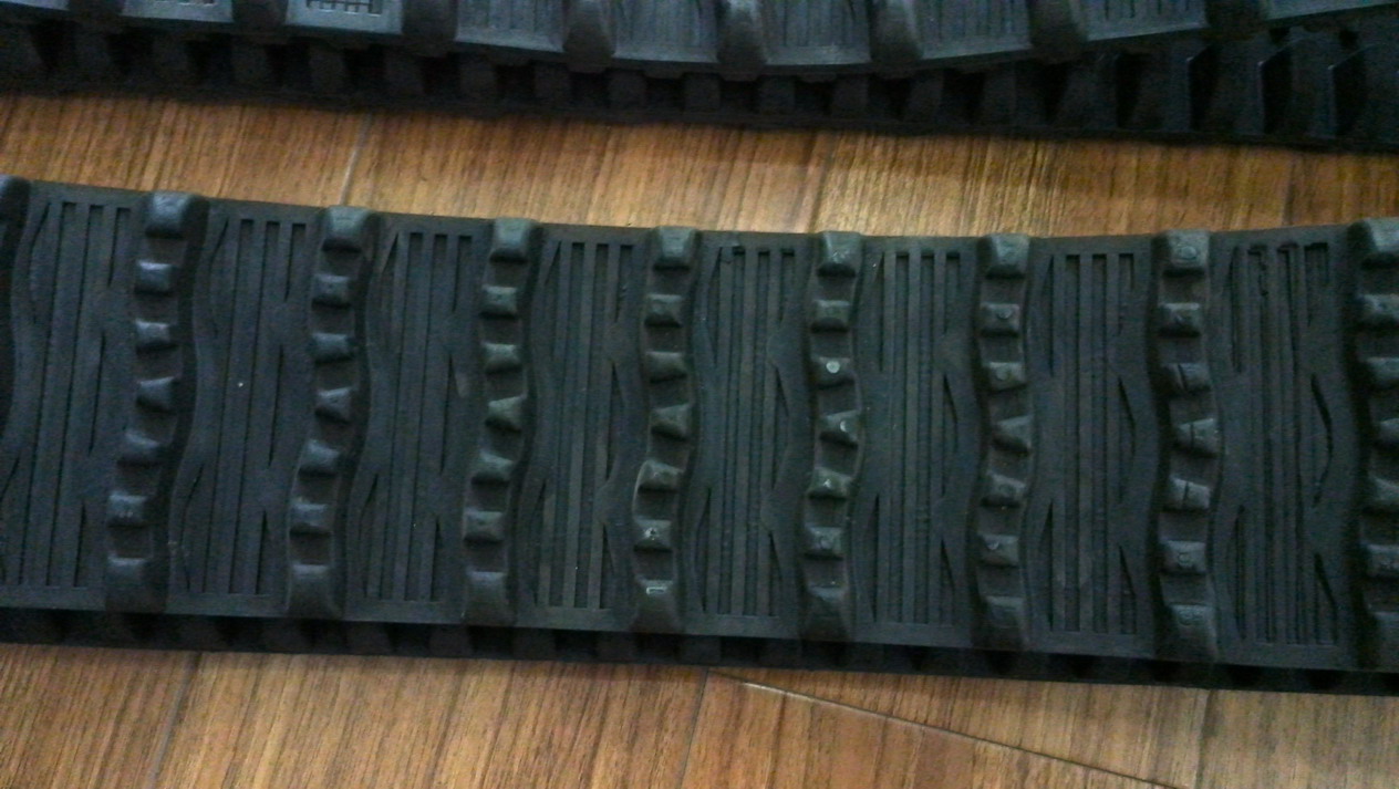 Small Rubber Track(100x20x76)