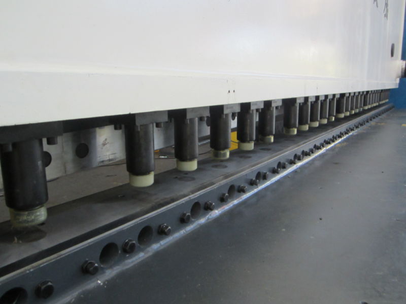 Cizalla hidráulica de guillotina para cortar 6m de placa de acero (QC11Y-8X6000)