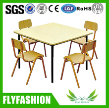 Popular Wooden Children Table with Four Chairs (SF-44C)