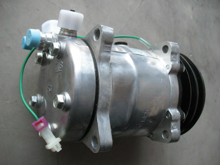 Sdlg LG936 Wheel Loader Engine Parts Air Compressor Assy Se5h14 7200002336