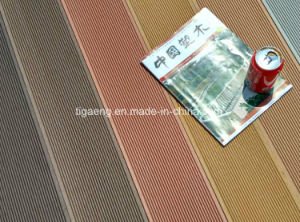 Le Decking compos&eacute; en plastique en bois durable/WPC ext&eacute;rieurs imperm&eacute;abilisent le plancher