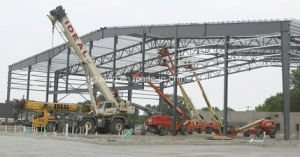 Atelier en acier en m&eacute;tal de fabrication de mesure l&eacute;g&egrave;re avec le bureau