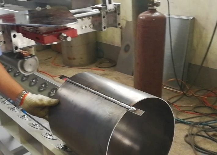 LPG Gas Cylinder Linear MIG Welding Machine