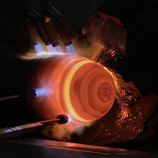 Seamless Cylinder Metal Hot Spinning Machine, CNG Cylinder Necking-in Machinery&