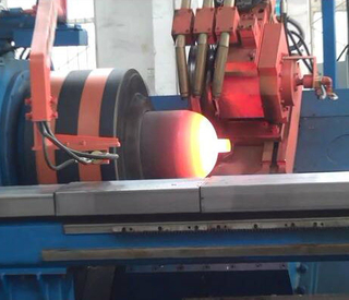 High Pressure Cylinde Hot Spinning Machine