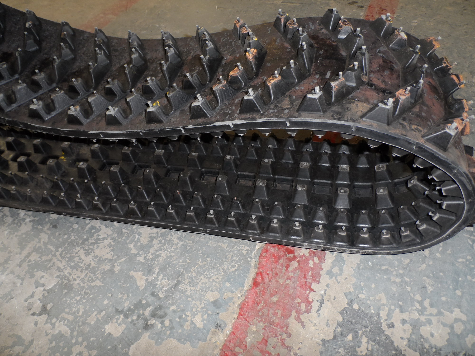 Rubber Track (255x73x35)