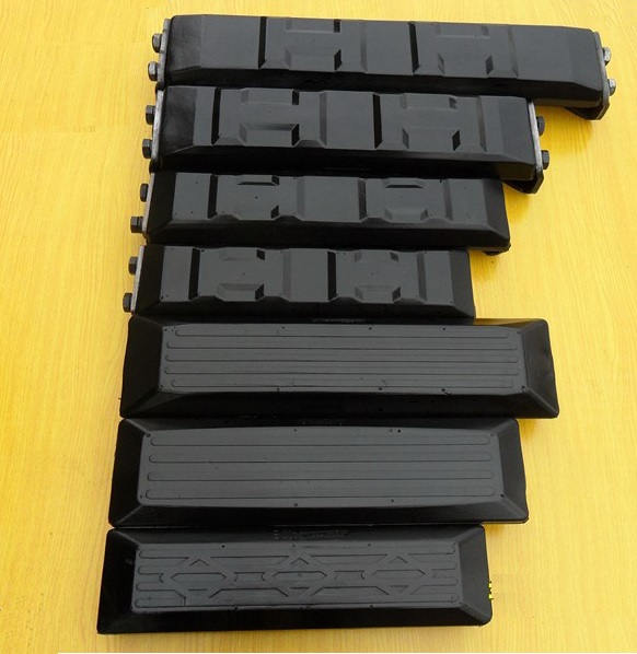 Rubber track shoe pad