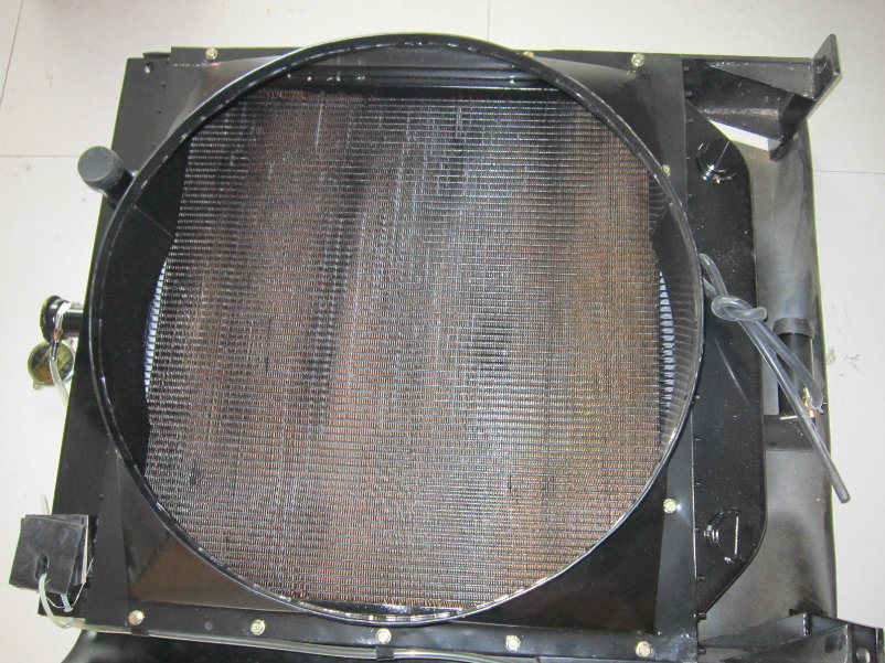 Sdlg LG956 Loader Spare Parts Engine Radiator LG03-Sx-01 4190000411