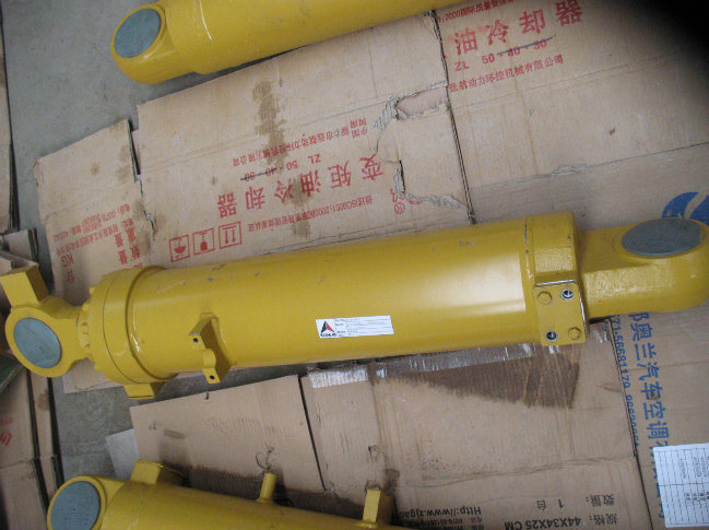 Sdlg LG936L Wheel Loader Spare Parts Tilt Cylinder Hsgf-140*80*502-952p 4120001083
