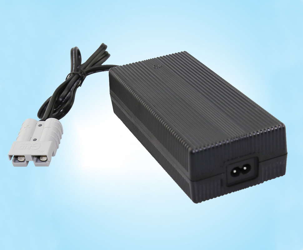 鋰電池充電器充電方法誤區(qū)解析及注意事項(xiàng)