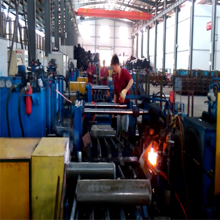 Automated Fire Extinguishers Hot Spinning Machine