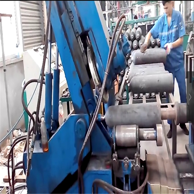 232mm, 356mm, 406mm Seamlesss Pipe LPG Cylinder Fully Automatic Embossing Machine