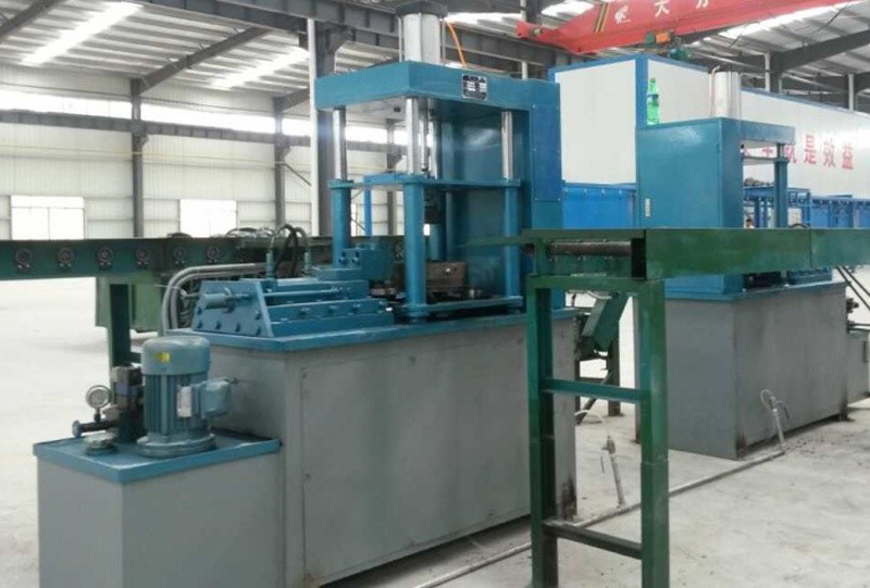 Semi-Automatic LPG Cylinder End Dish Cutting Machine