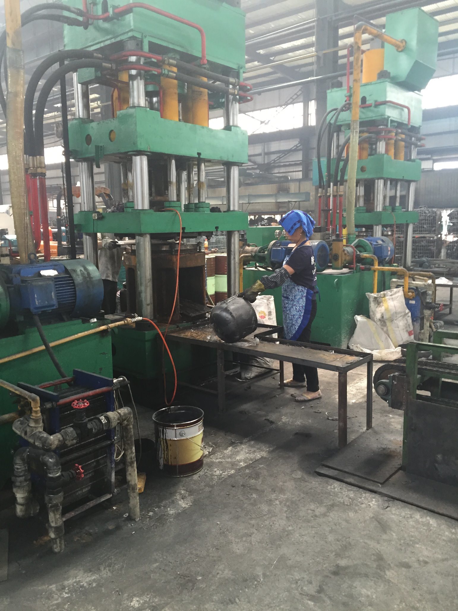 1000PCS Per 8 Hours LPG Cylinder Deep Drawing Machine