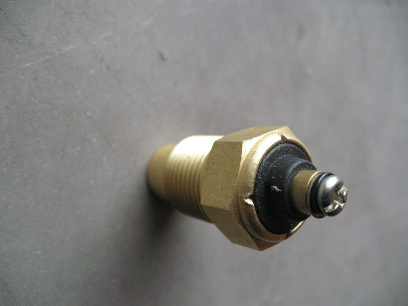 China Brand Sdlg Wheel Loader Spare Parts Temperature Sensor Wdg1371 4130000202