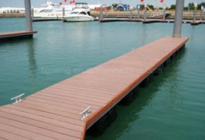 Panneau de plancher en bois d&eacute;coratif de l'&eacute;tage Tile/WPC de Decking de PE d'Outerior