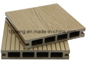 Beaux panneaux d'&eacute;tage de mur de WPC pour la d&eacute;coration de la piscine