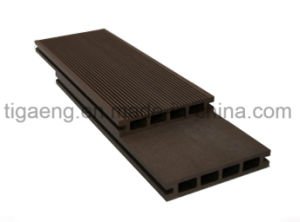 Decking ext&eacute;rieur en plastique en bois r&eacute;sistant au feu du compos&eacute; WPC de prix usine