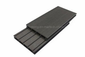 Moins de plancher en plastique en bois WPC d'&eacute;tage ext&eacute;rieur de paquet de la maintenance