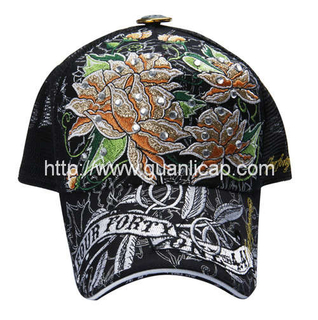 5-panel mesh cap with ebroidery and sandwich