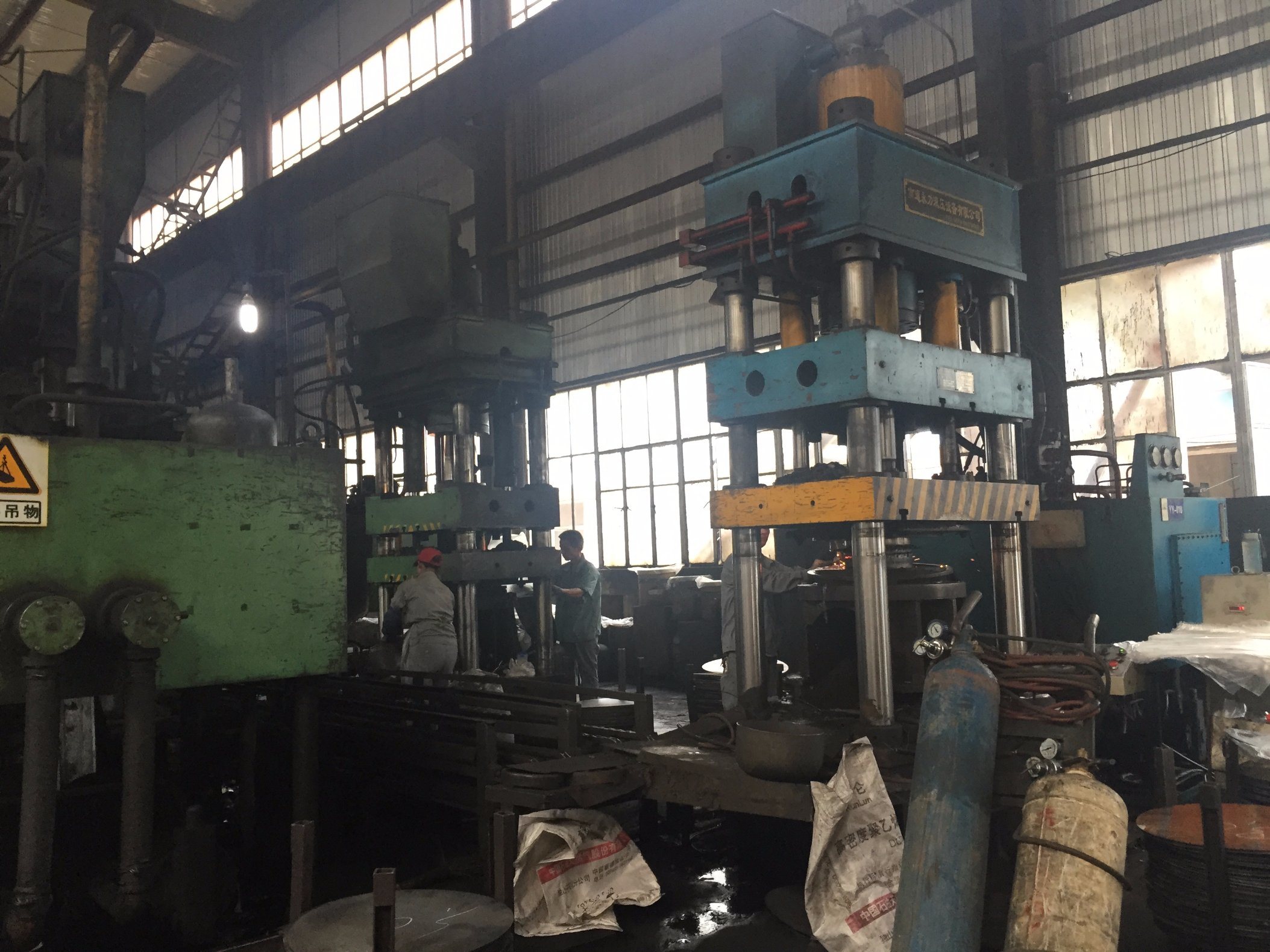 400 Ton LPG Cylinder Hydraulic Deep Drawing Machine