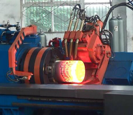 CNG Cylinder Hot Spinning Machine