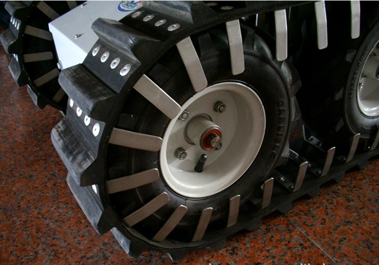 Robot Rubber Track (110x70x51)