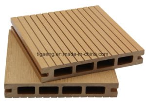 Compos&eacute; en plastique en bois de protection de Tiga de Decking ext&eacute;rieur chaud UV de vente