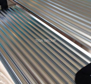 Tuiles de toit en acier enduites galvanis&eacute;es ondul&eacute;es de zinc de feuille de fer
