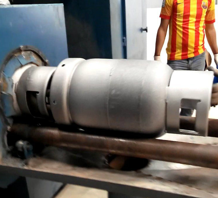 LPG Gas Cylinder Surface Cleaning Shot Blasting Machine