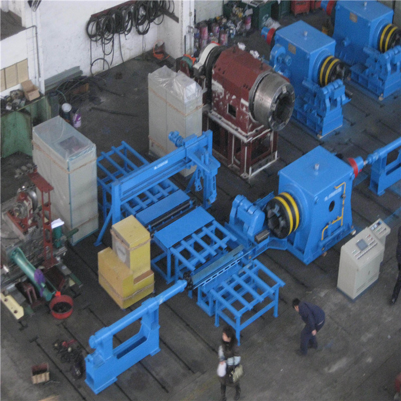 Roller Type CNG Cylinder Bottom Forming Machine