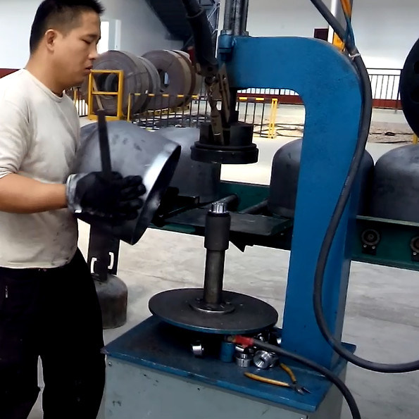 LPG Gas Cylinder Manufacturing Line Socket Welding Machine