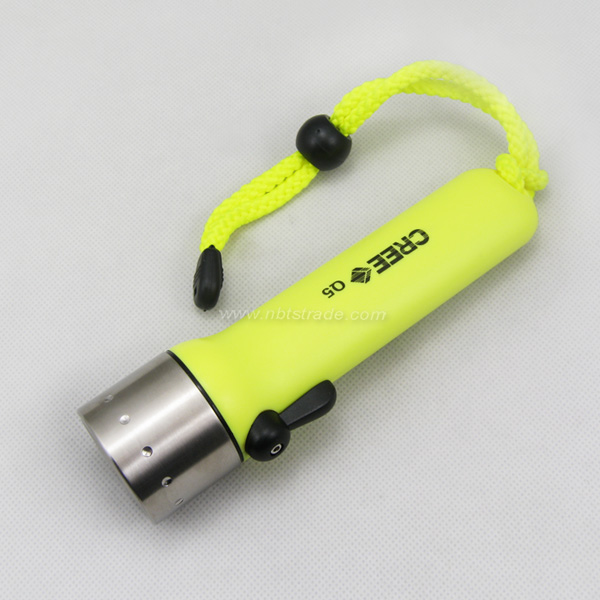 Plastic Professional waterproof LED Flashlight for diving