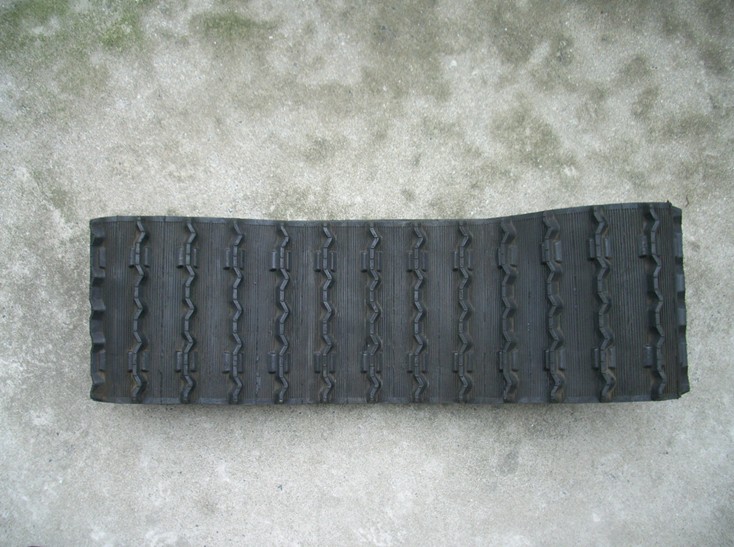 Rubber Track (255X64x27)
