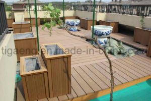 2017 &eacute;tage ext&eacute;rieur antid&eacute;rapage de Decking du mod&egrave;le neuf WPC pour l'Europe