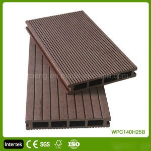 Panneau de plancher en bois d&eacute;coratif de l'&eacute;tage Tile/WPC de Decking de PE d'Outerior