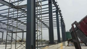 Entrep&ocirc;t bien projet&eacute; incurv&eacute; de structure m&eacute;tallique de toit des prix raisonnables