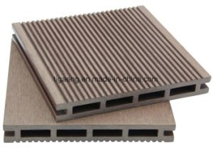 Plancher en bois creux de cannelure imperm&eacute;able &agrave; l'eau solide de Decking de la texture WPC