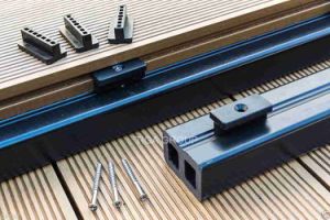 Decking de WPC avec de longs &eacute;tages en plastique en bois ext&eacute;rieurs de dur&eacute;e de vie
