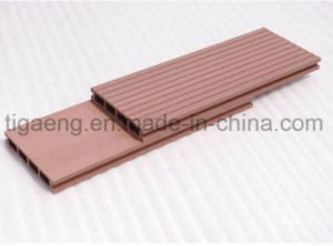 Plaque ext&eacute;rieure r&eacute;sistante au feu de l'anticorrosion &agrave; extr&eacute;mit&eacute; &eacute;lev&eacute; WPC pour l'Europe