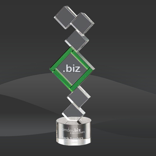 Green Center Box Crystal Award (STR-OPT7491)