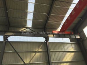 Construction industrielle multi pr&eacute;fabriqu&eacute;e de structure m&eacute;tallique de lumi&egrave;re d'envergure avec la grue