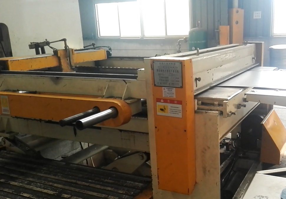 Steel Drum Sheet Decoiler Straightening and Blanking Machine