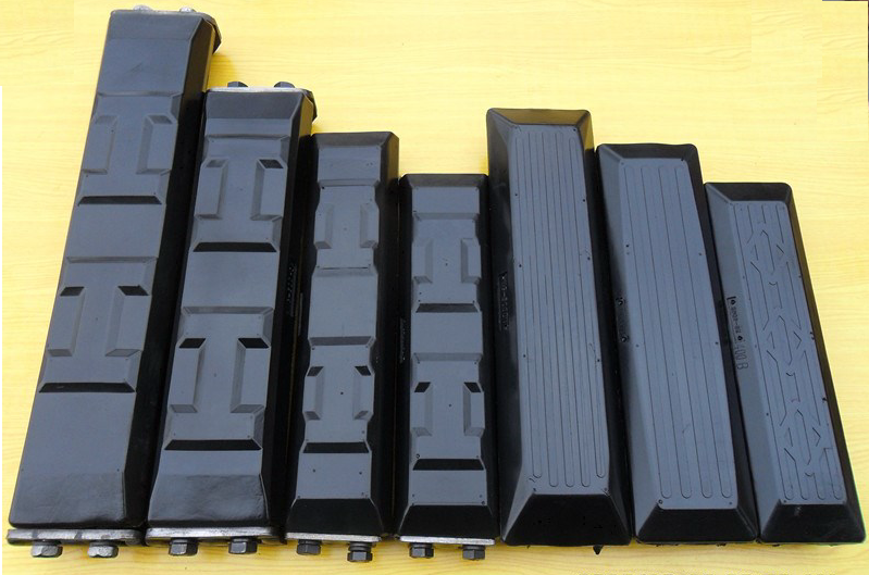 Rubber track shoe pad